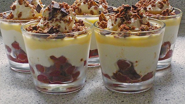 Süße Schichtspeise 1 - 5 von hibiscusblüte