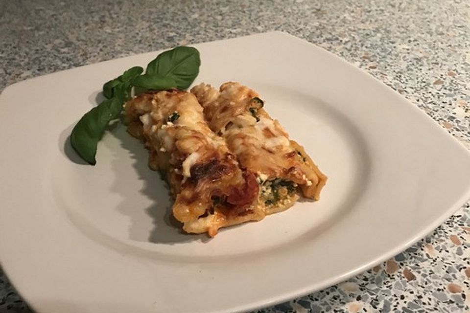 Cannelloni mit Ricotta und Spinat