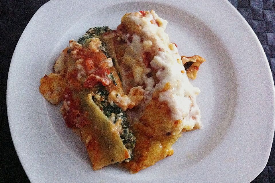 Cannelloni mit Ricotta und Spinat