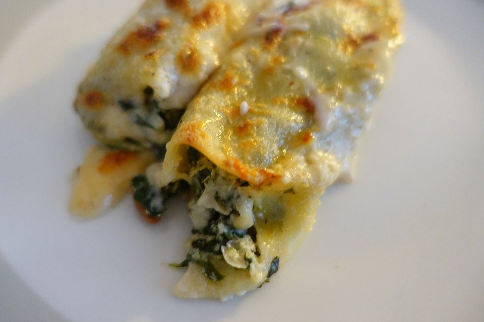 Cannelloni mit Ricotta und Spinat