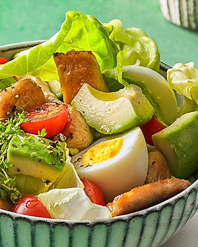 Avocado - Eier - Salat mit Putenstreifen