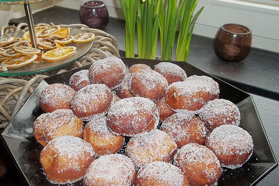 Inges Quarkbällchen mit Hefe