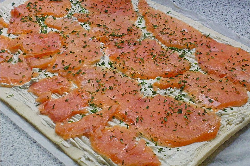 Blätterteig-Lachs-Schnecken