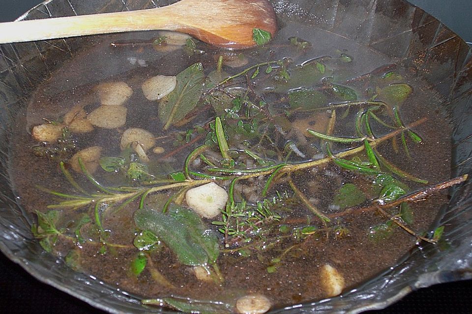 Wildschweinfilet mit fruchtiger Sahnesauce