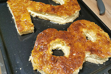 Bienenstich Vom Blech Mit Pudding Und Sahne Von Brisane Chefkoch