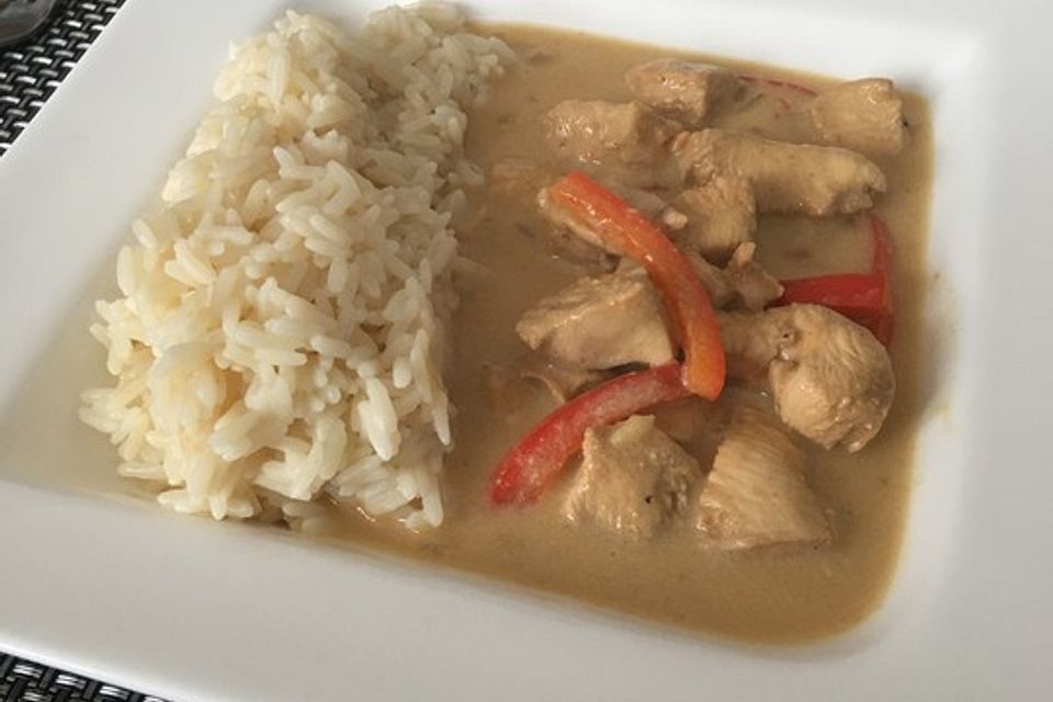 Chicken & Rice - Hähnchen mit Reis aus Ghana