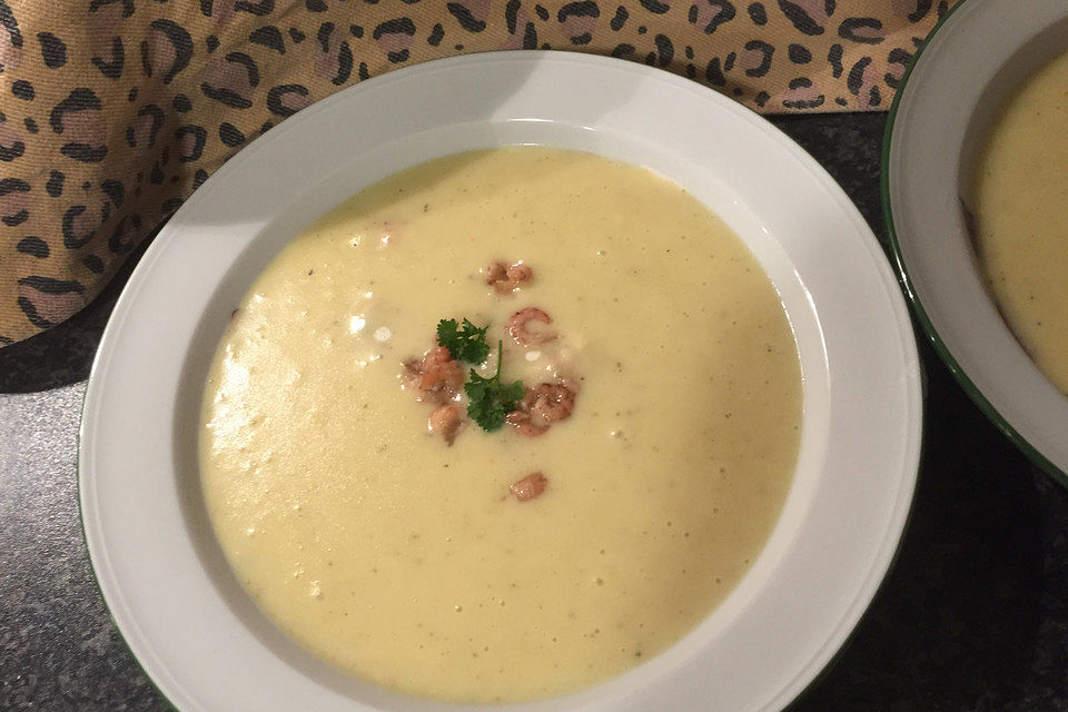 Kartoffelcremesuppe mit Nordseekrabben