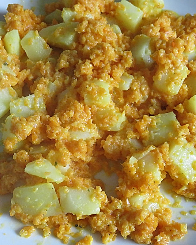 Kartoffelnudeln mit Möhren