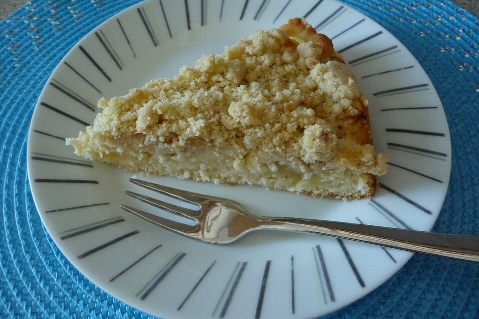 Apfelkuchen mit Rührteig und Streuseln