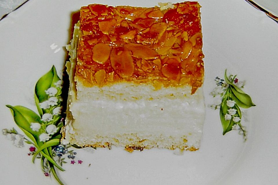 Bienenstich mit Orangen - Sahne - Creme