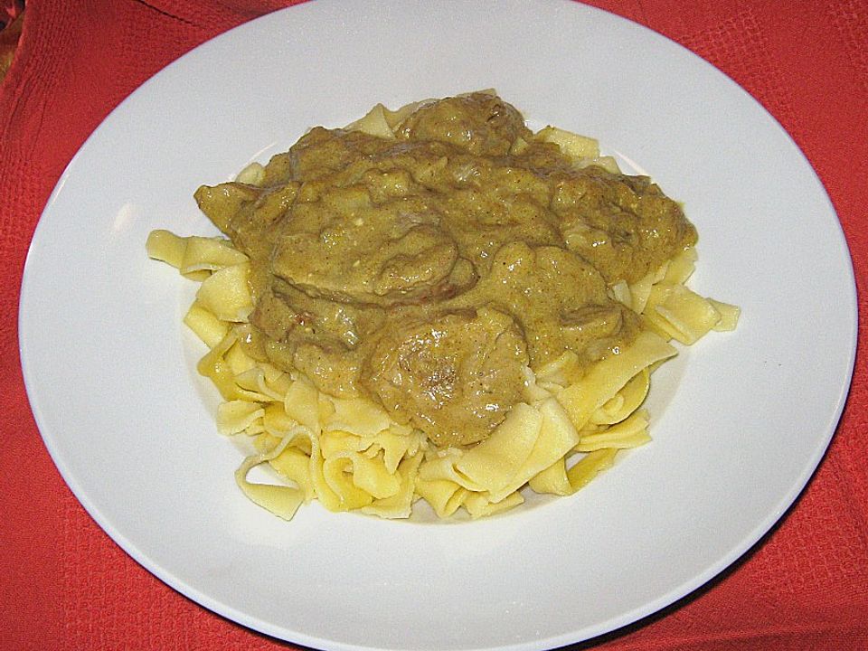 Schweinefilet in Bananen - Curry - Sauce an Tagliatelle von bigosch1 ...