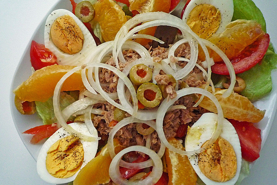 Orangensalat mit Thunfisch