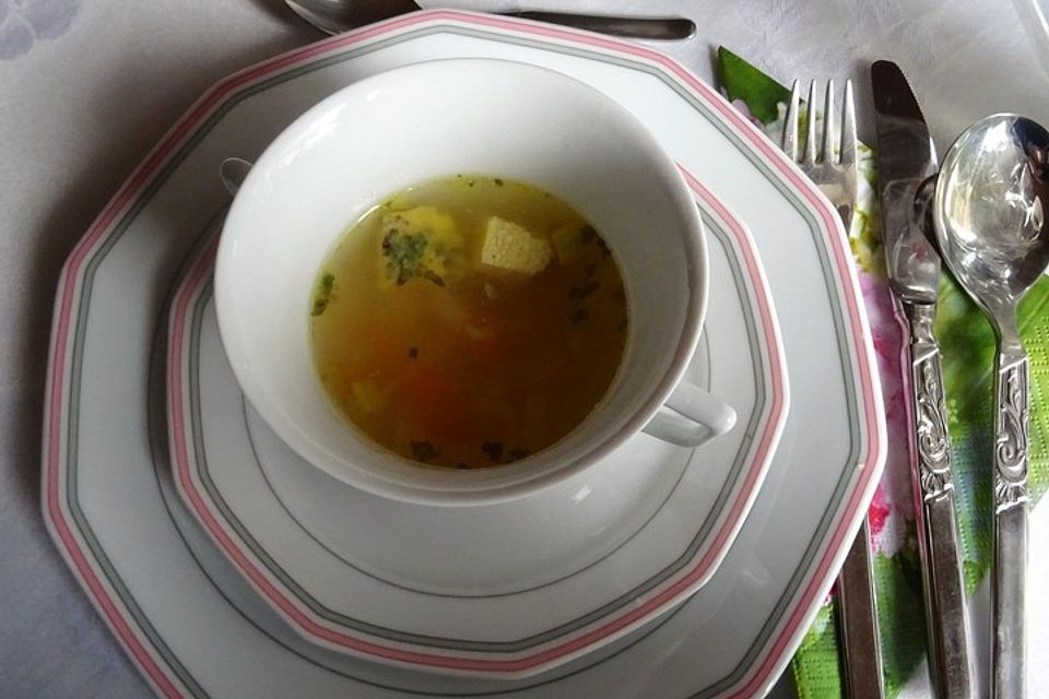 Scharfe Hühnersuppe