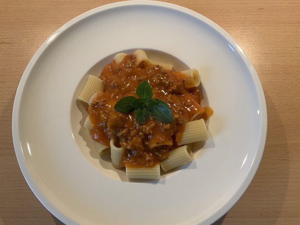 Mystys schnelle und einfache Bolognesesoße bzw. Tomatensoße mit ... Mystys schnelle und einfache Bolognesesoße bzw. Tomatensoße mit ...