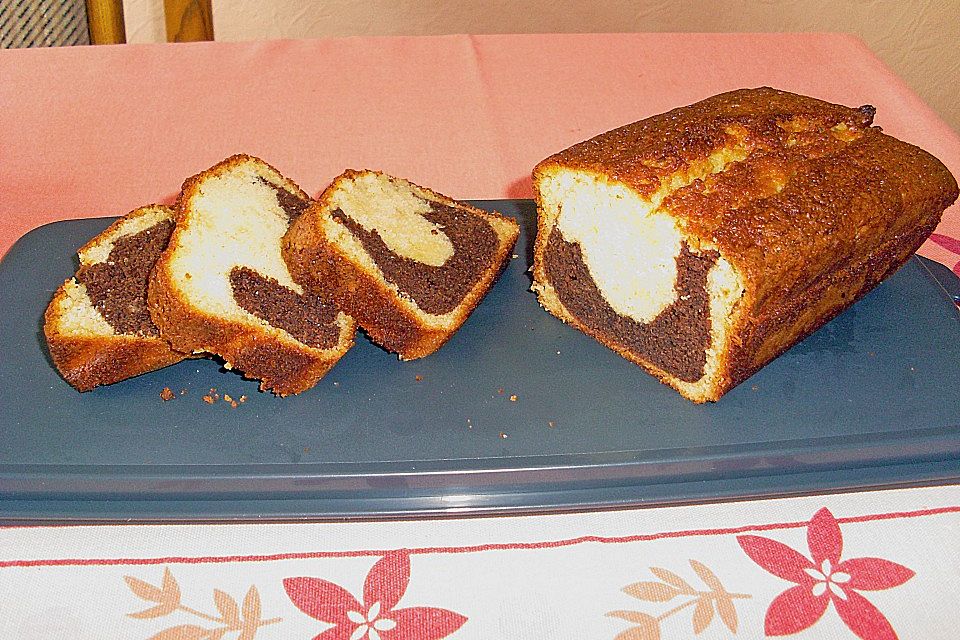 Kleiner Eierlikör - Marmorkuchen Kleiner Eierlikör - Marmorkuchen