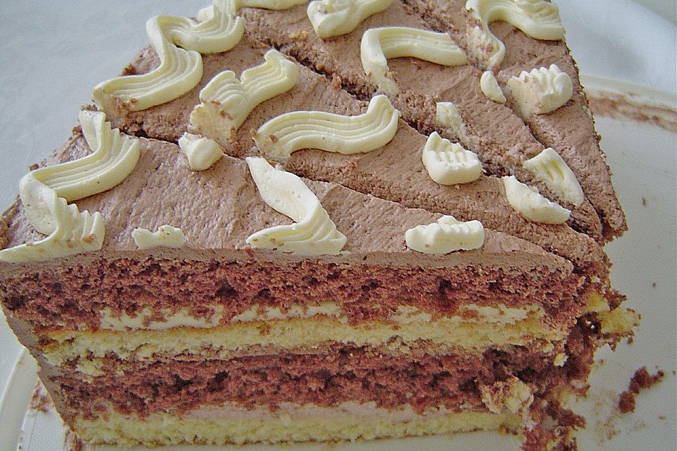 Alte schlesische Pudding - Buttercreme - Torte