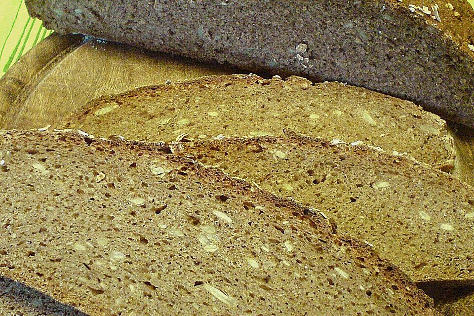 Roggen - Haferflocken - Brot