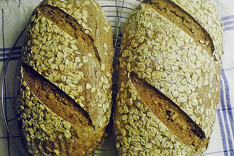 Roggen - Haferflocken - Brot Roggen - Haferflocken - Brot