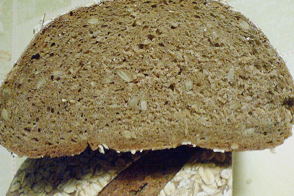 Roggen - Haferflocken - Brot Roggen - Haferflocken - Brot