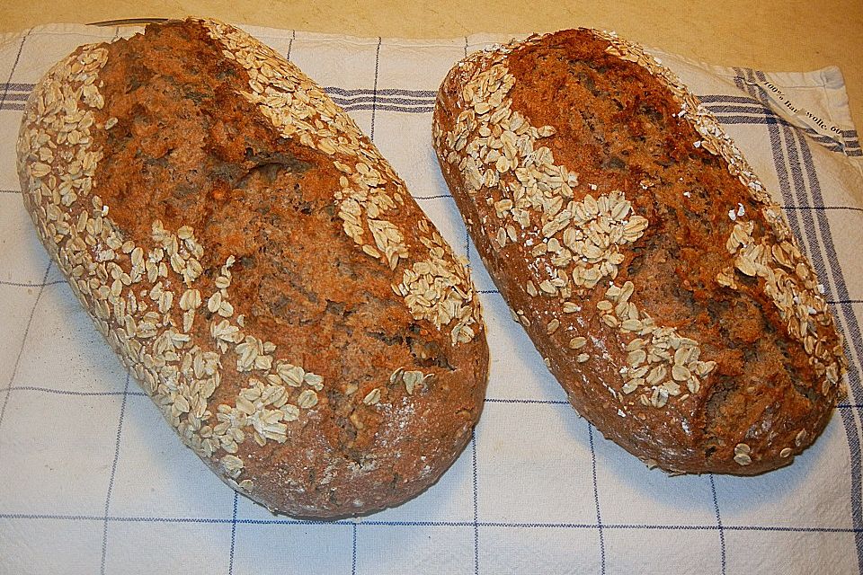 Roggen - Haferflocken - Brot Roggen - Haferflocken - Brot