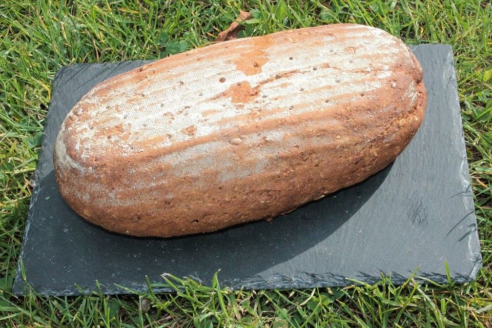 Roggen - Haferflocken - Brot Roggen - Haferflocken - Brot