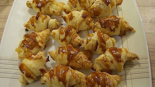 Gefüllte Blätterteighörnchen von always