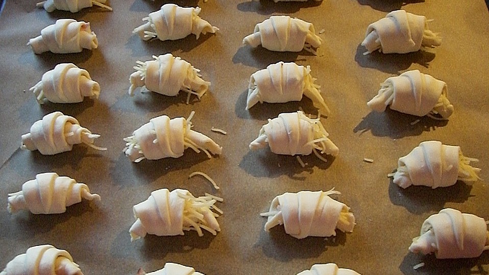 Gefüllte Blätterteighörnchen von always