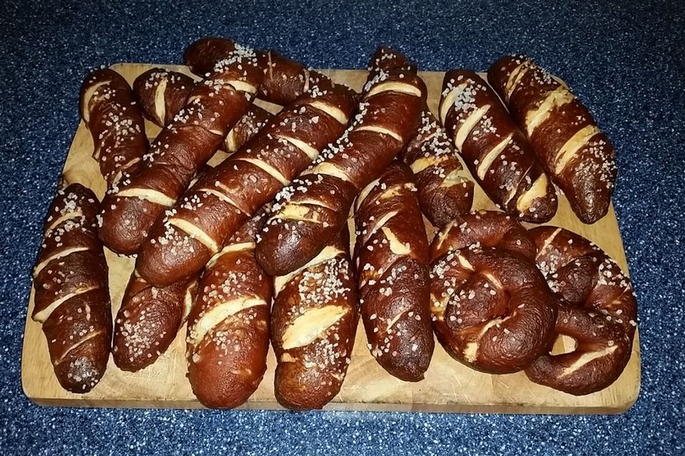 Laugenstangen, selbst gemacht Laugenstangen, selbst gemacht