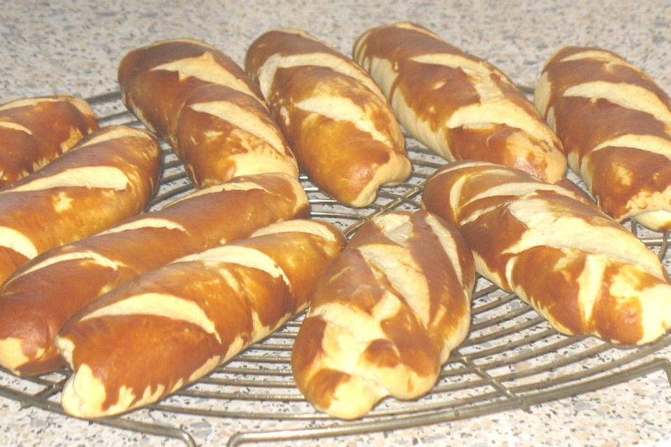Laugenstangen, selbst gemacht Laugenstangen, selbst gemacht