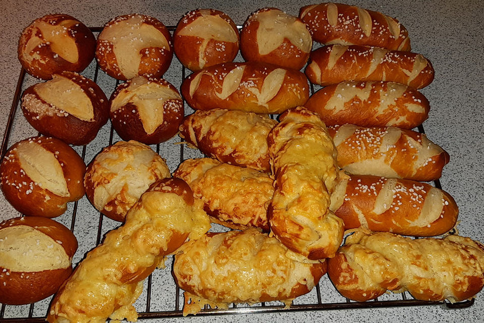 Laugenstangen, selbst gemacht Laugenstangen, selbst gemacht