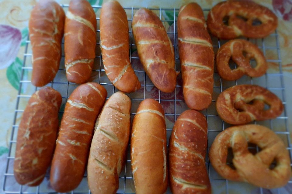 Laugenstangen, selbst gemacht Laugenstangen, selbst gemacht