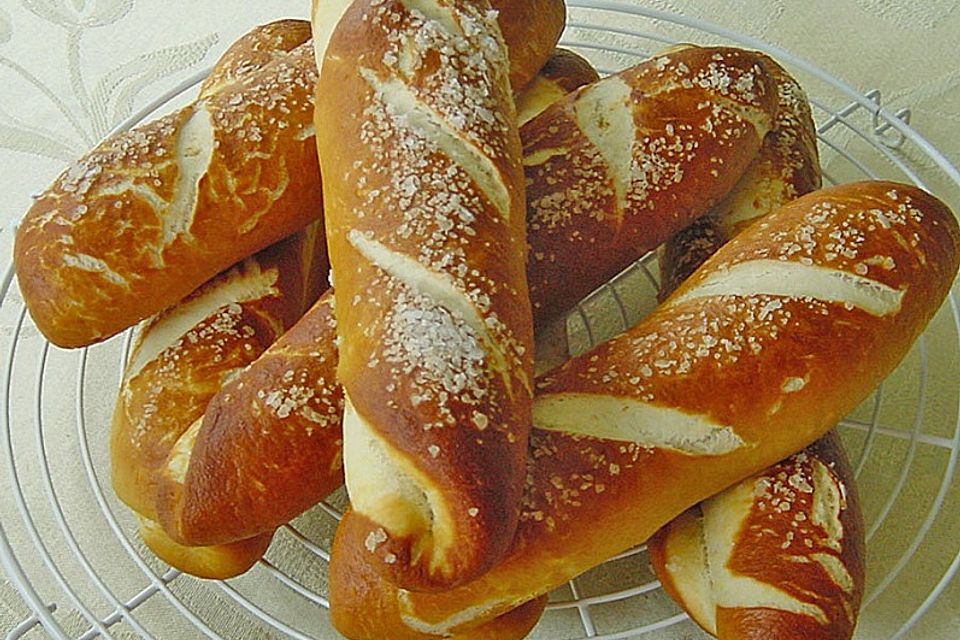 Laugenstangen, selbst gemacht Laugenstangen, selbst gemacht