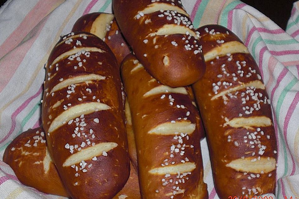 Laugenstangen, selbst gemacht Laugenstangen, selbst gemacht