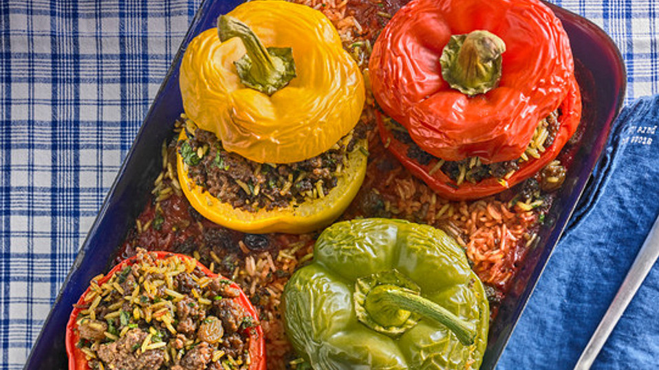 Gef-llte-Paprika-mit-Joghurtsauce