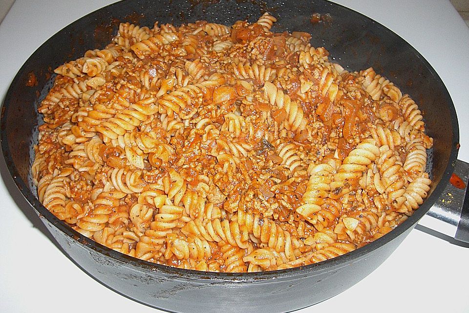 Bologneser - Nudel - Auflauf