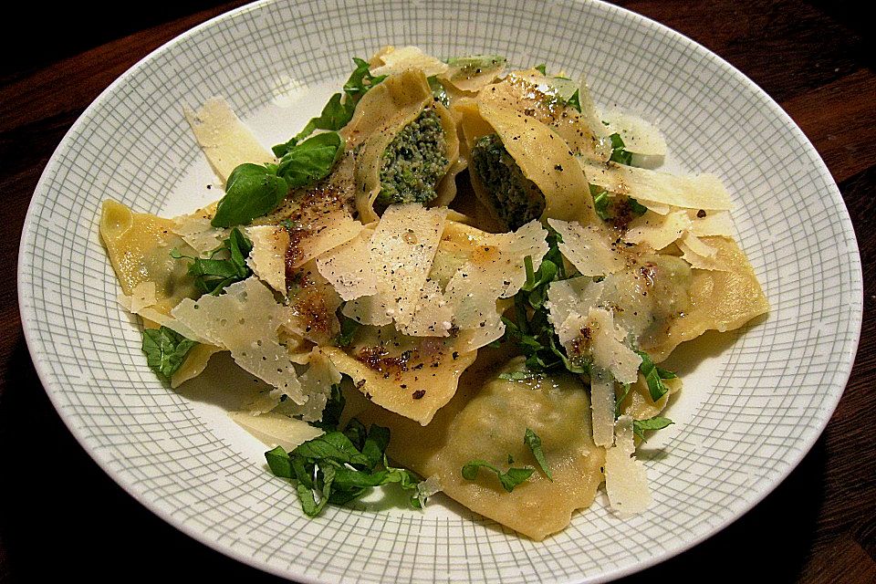 Ravioli selbstgemacht - mit Schinken - Spinat - Parmesan - Füllung