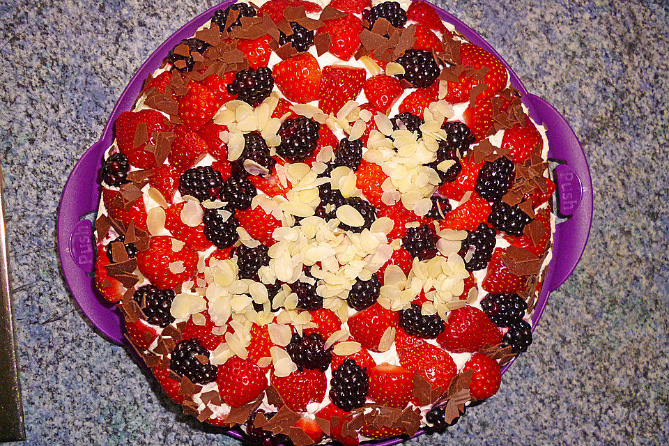 American Cheesecake mit Sahne - Früchte - Topping