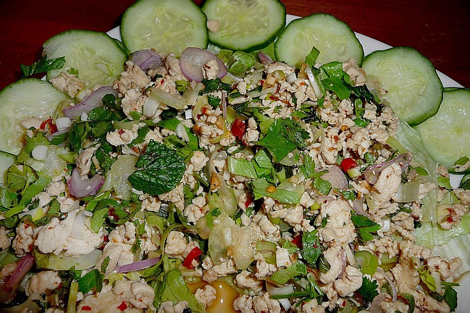 Laab Gai - Thailändischer Hähnchensalat