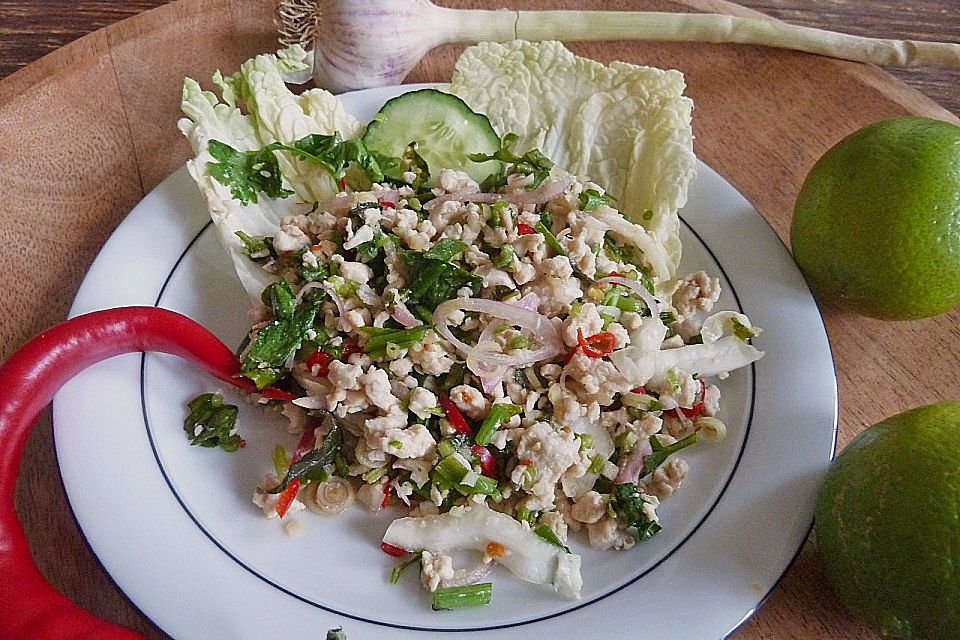 Laab Gai - Thailändischer Hähnchensalat