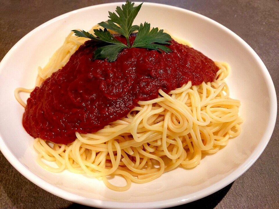 Schnelle, einfache Tomatensoße zu Spaghetti von Maja72| Chefkoch