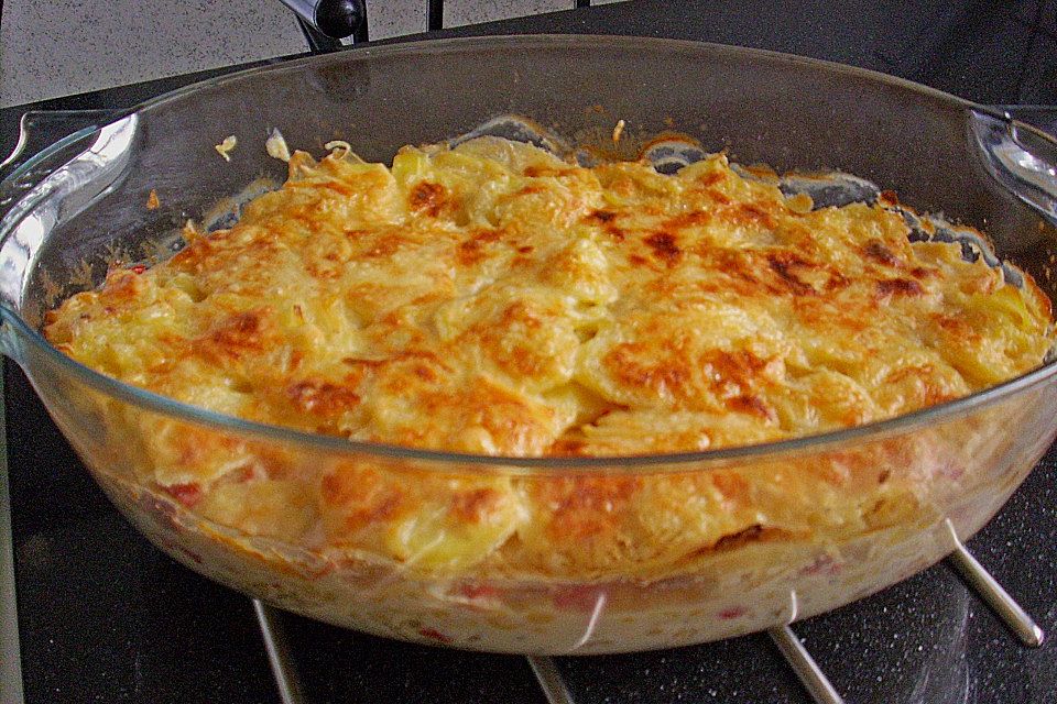 Kartoffelauflauf mit Mais und Paprika