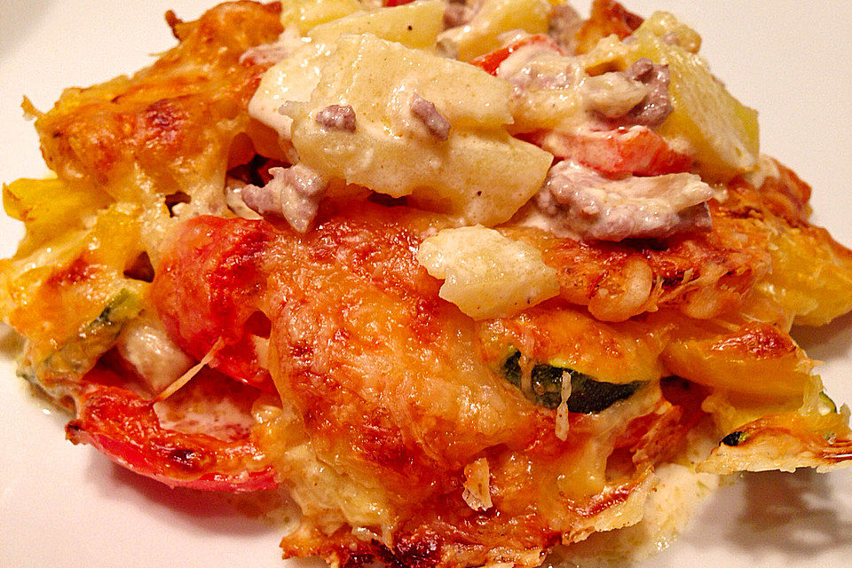 Kartoffelauflauf mit Mais und Paprika