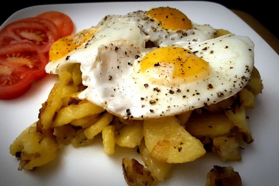 Bratkartoffeln mit Rühr- oder Spiegelei