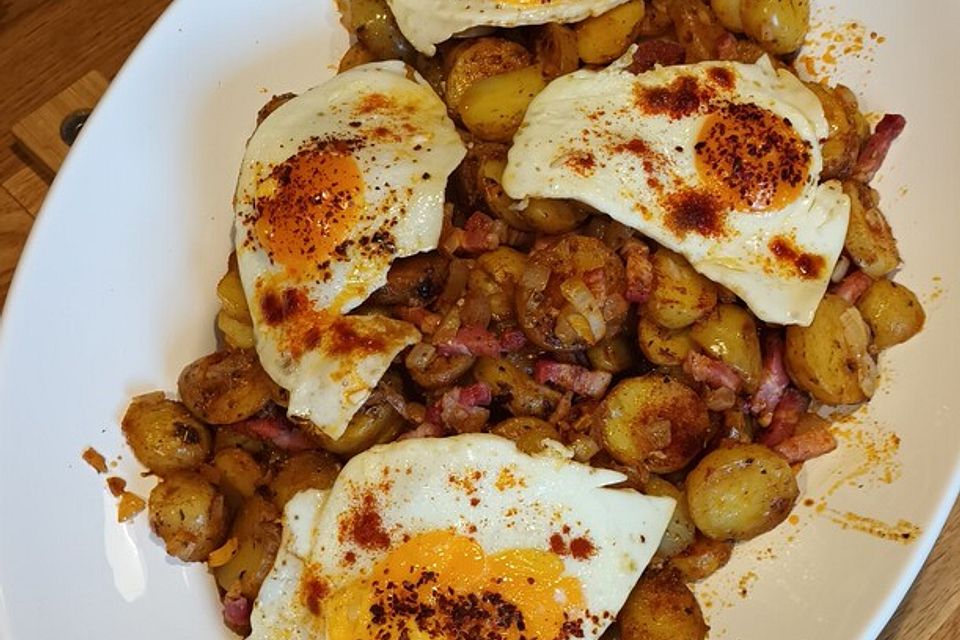 Bratkartoffeln mit Rühr- oder Spiegelei