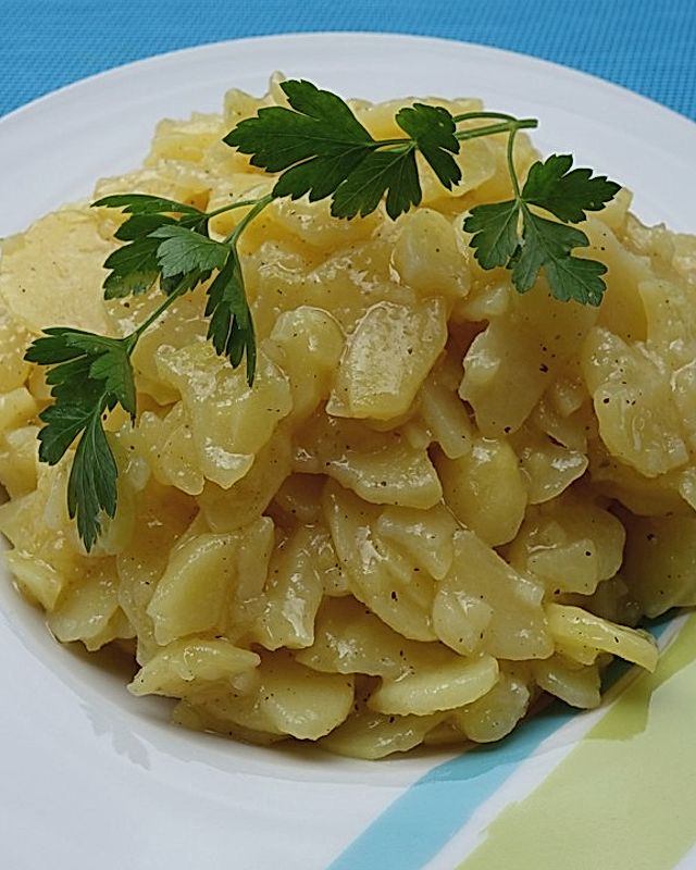 Unser liebster Kartoffelsalat - warm oder kalt ein Genuss