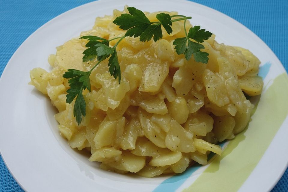 Unser liebster Kartoffelsalat - warm oder kalt ein Genuss