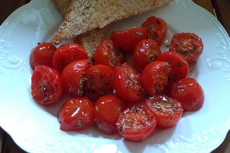 Marinierte Kirschtomaten aus dem Backofen