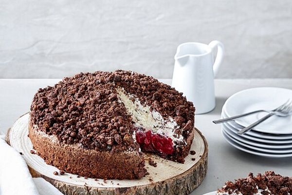 Maulwurftorte mit Sauerkirschfüllung von schrat | Chefkoch