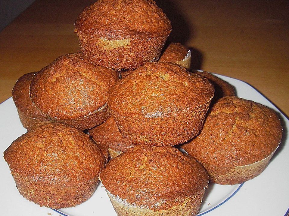 Muffins mit Apfelmus und Pekannüssen von Annelore| Chefkoch