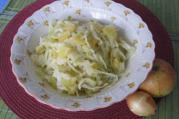 Apfel - Weißkohl - Salat von gella | Chefkoch